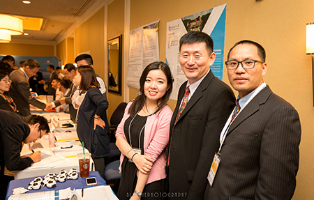 Ladbrokes立博SAPA年会代表：：左→右：： 刘雯颖博士、、汪俊博士、、王建峰博士