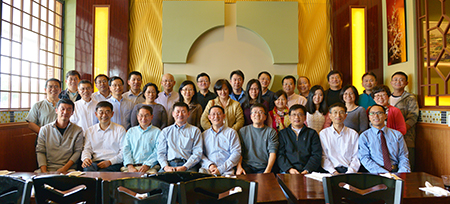 汪俊博士（1排左4），，，梁贵柏博士（1排左1），，，孙勇奎院士（1排左2），，，李才博士（1排中），，，王建锋博士（1排右1），，，刘建博士（1排右4），，，杨立虎博士（2排左1），，，蔡天权博士（2排左2），，，刘雯颖博士（2排右3）等专家合影留念