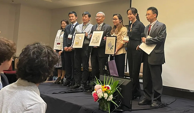 美中专家跨界探AI：优化手艺应用&加持生物医药立异